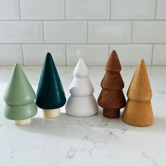 Target Bullseye’s Wood Mini Christmas Trees - Picture 5 of 16